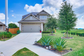 Large Fenced Yard Family-Friendly Kyle Home